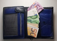 1000 Euro im Portmonee
